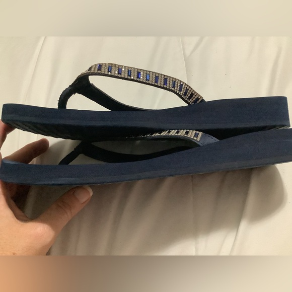 Yellowbox zemily flip flops navy with blue rhinestone accents size 10 - Picture 3 of 10